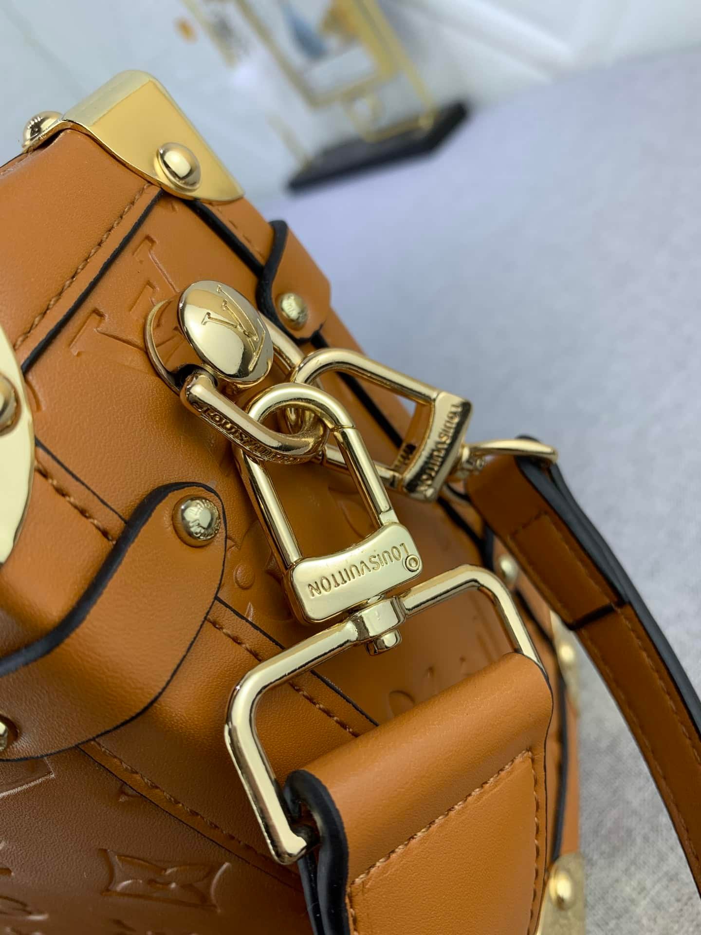L0vis Vvtt0n Side Trunk Brown 21Cm M21741
