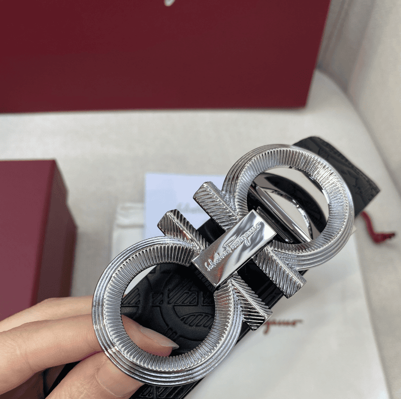Salvatore Ferragamo Gancini Black Leather Belt With Silver Metal Buckle