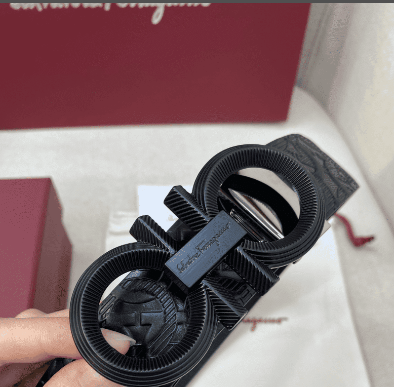 Salvatore Ferragamo Gancini Reversible Black Leather Belt