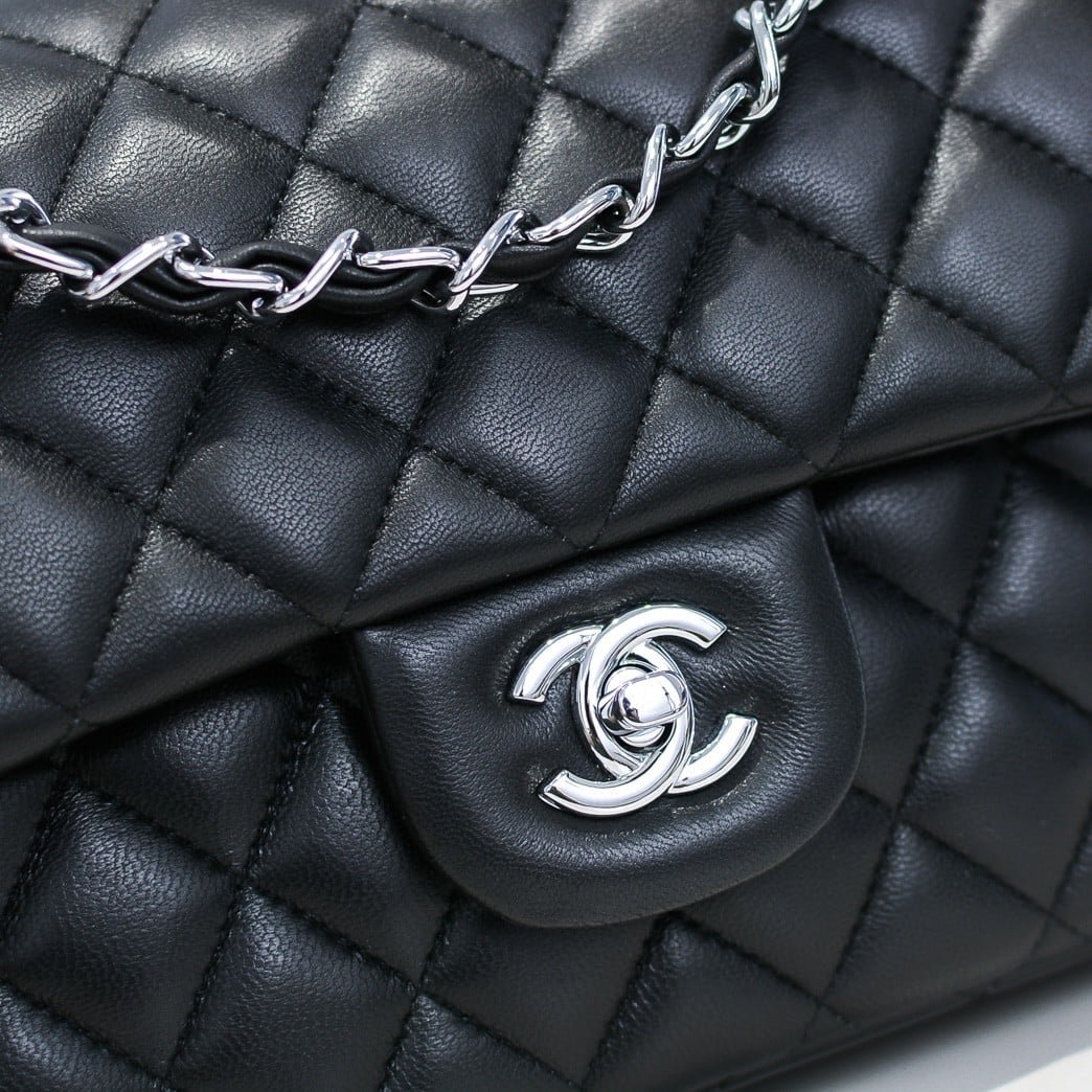 Ch**el Small Classic Flap Bag Black Leather With Silver Hardare 25Cm A01113 Y01480 94305