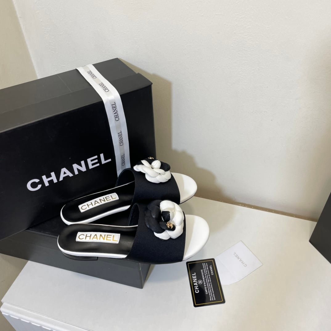 Ch**el Camellia Slides Black White