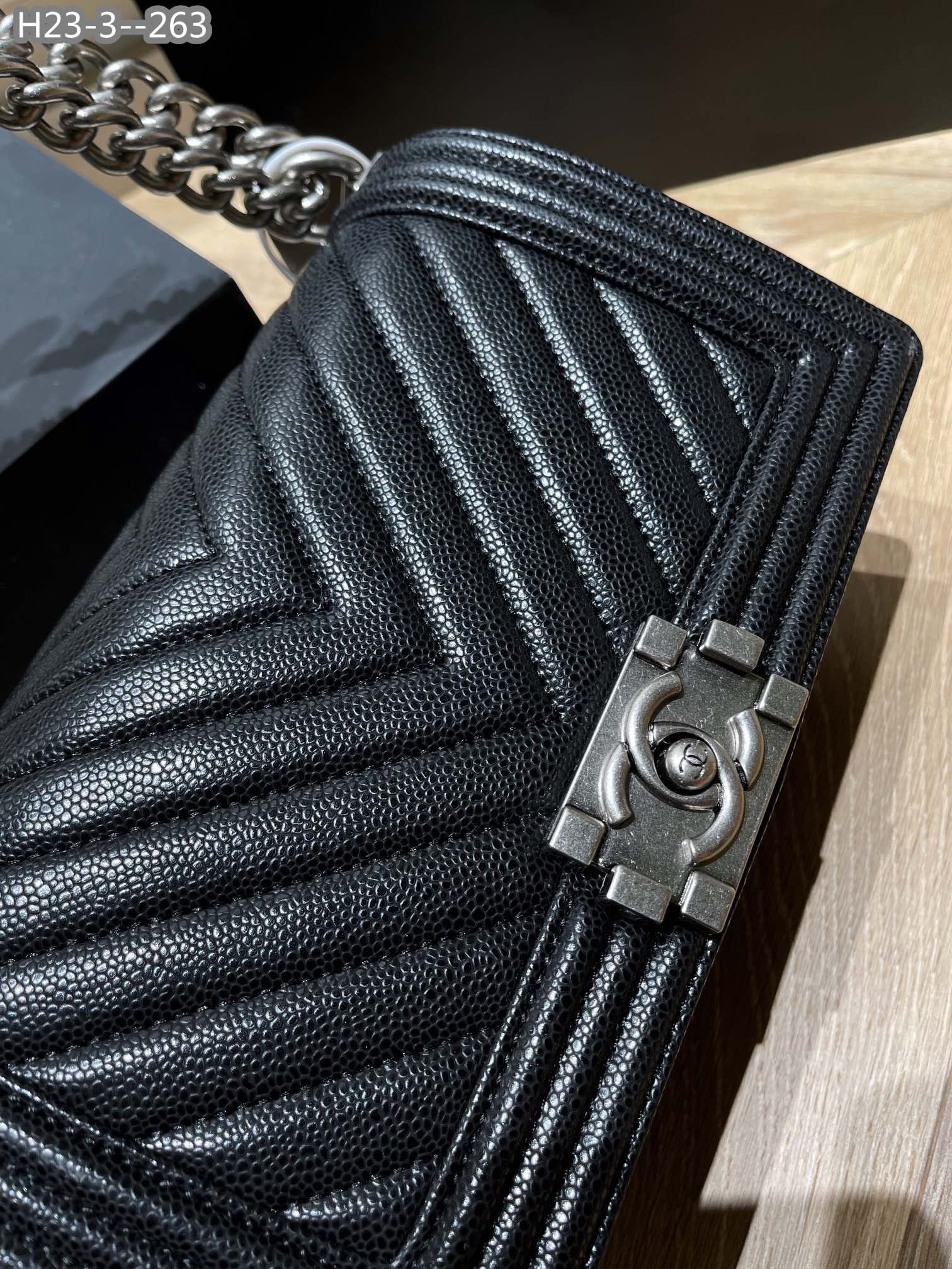 Ch**el Boy Caviar Chevron Quilted Flap Bag Black 25Cm