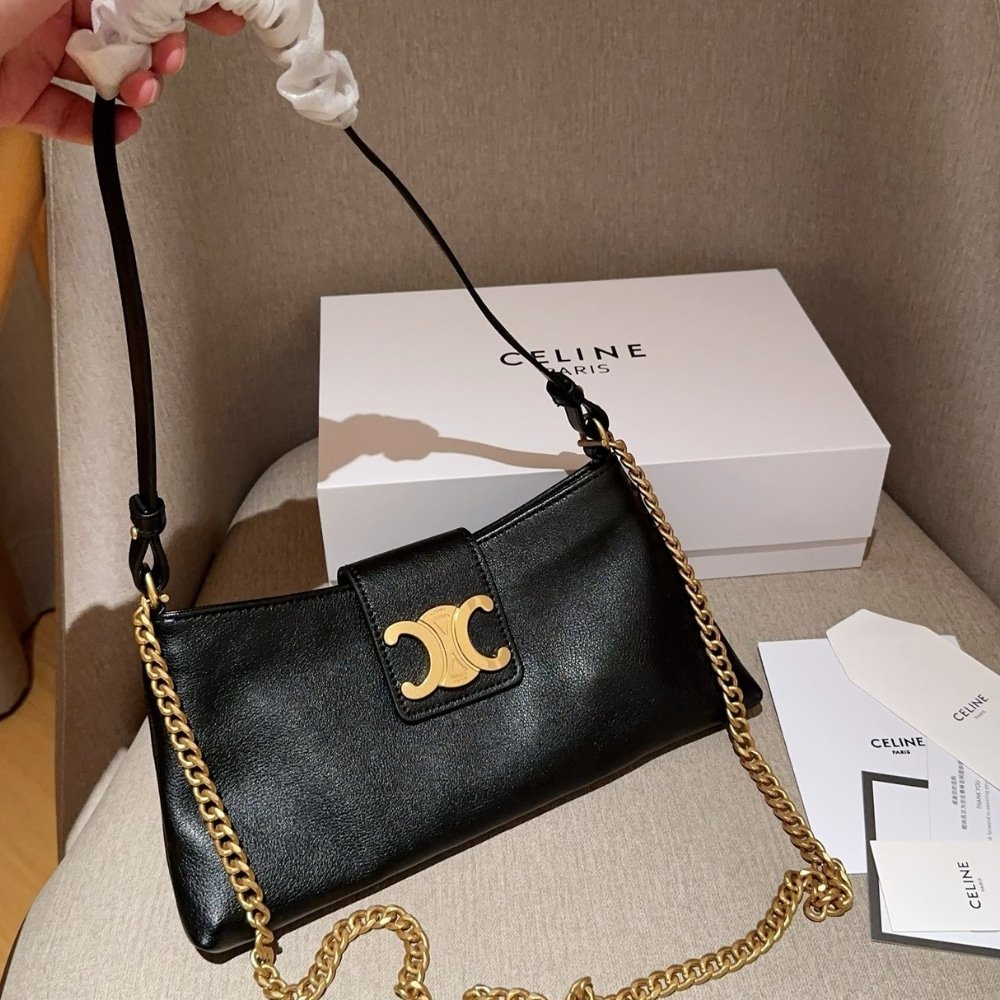 Ce1i*e Wiltern Clutch Triomphe Soft In Smooth Black 30Cm