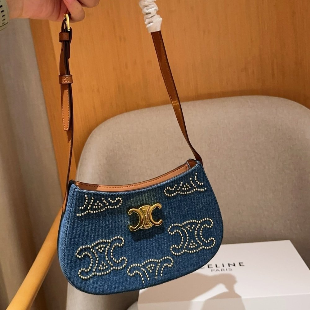 Ce1i*e Medium Tilly Bag With Triomphe Studs And Calfskin Denim 22Cm