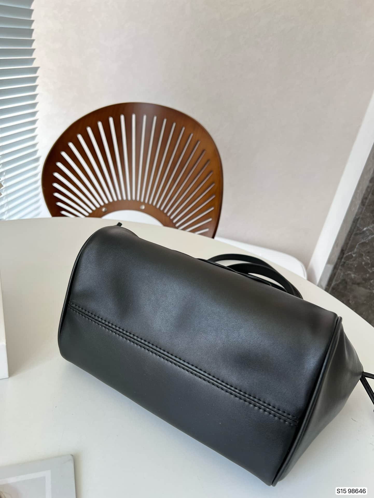 Ce1i*e Small Cabas Drawstring Cuir Triomphe In Smooth Calfskin Black 24Cm 111013Du338No
