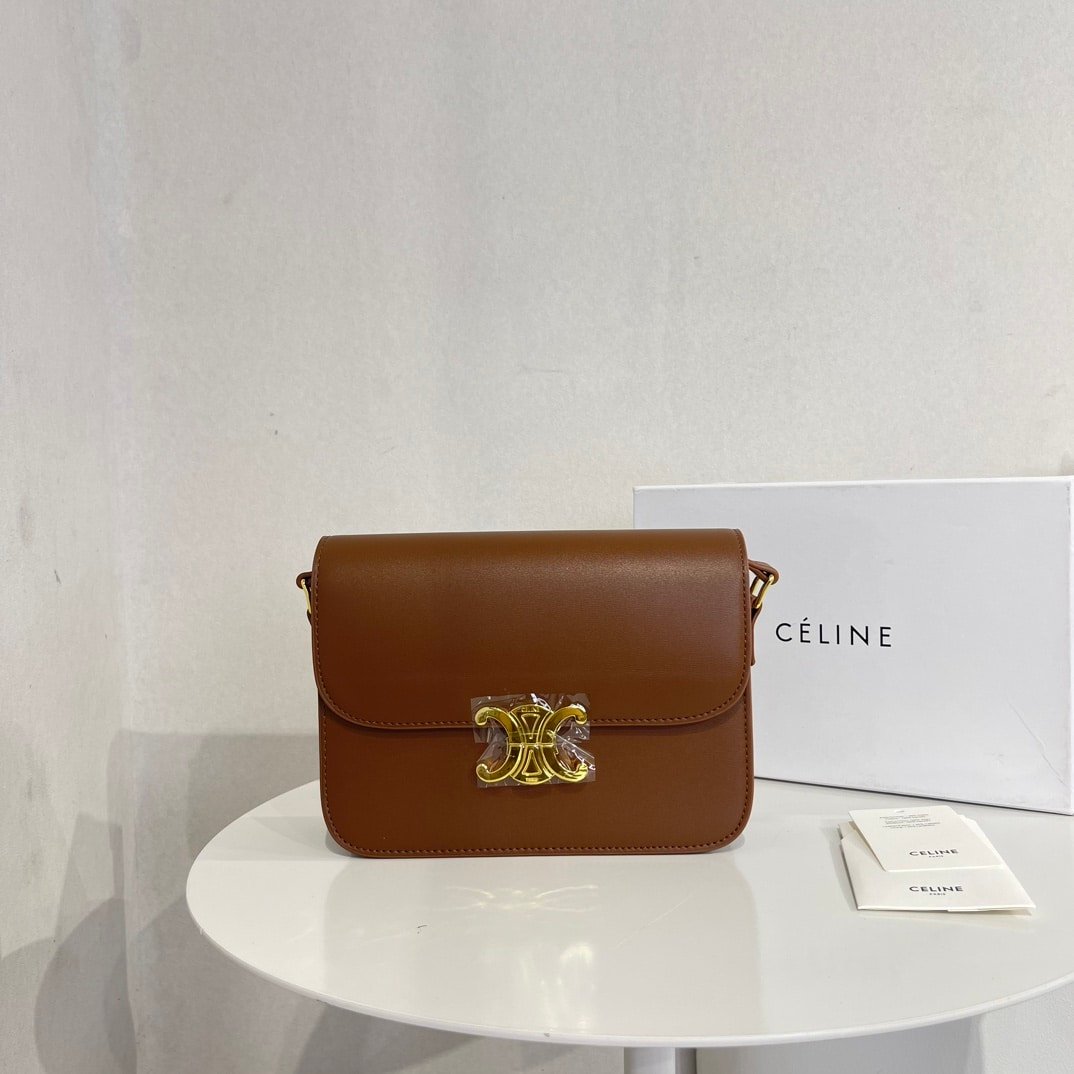 Ce1i*e Teen Triomphe Bag In Shiny Calfskin Brown 18Cm