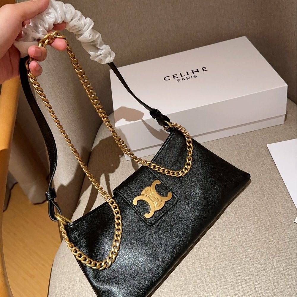 Ce1i*e Wiltern Clutch Triomphe Soft In Smooth Black 30Cm