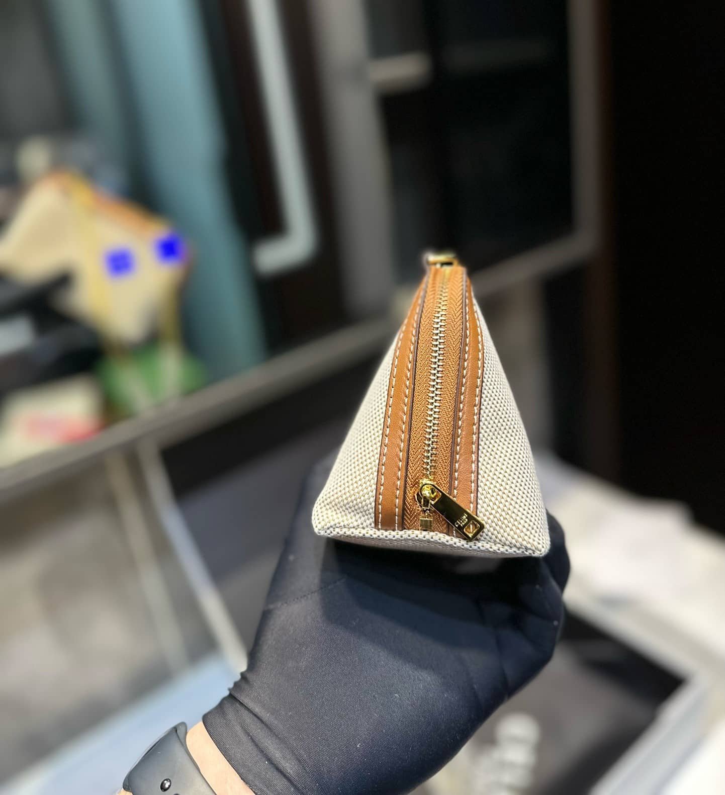 Ce1i*e Clutch On Chain Cuir Triomphe In Textile And Calfskin Natural Tan 17Cm