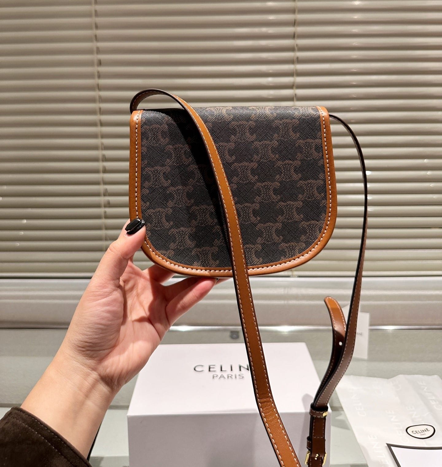 Ce1i*e Mini Besace In Triomphe Canvas And Calfskin Tan 17Cm 196702Bzj 04Lu