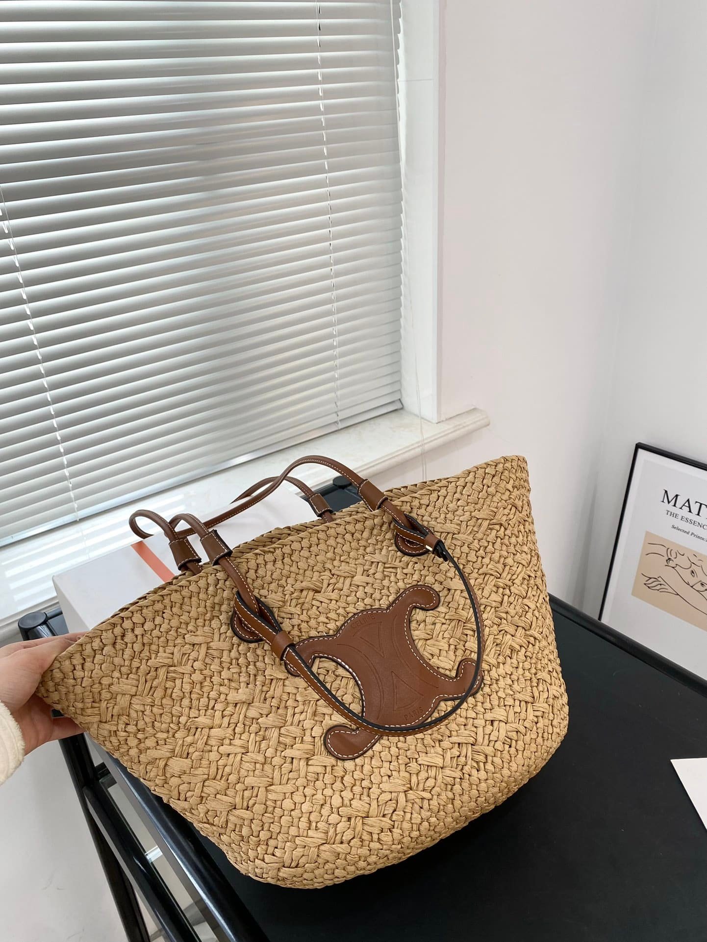 Ce1i*e Triomphe Panier In Raffia And Calfskin Tan 31Cm