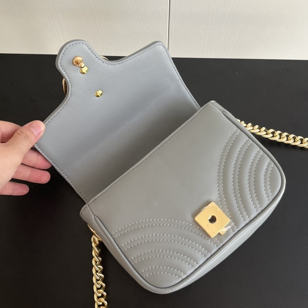 Gvc*1 Gg Marmont Mini Shoulder Bag Grey 17Cm