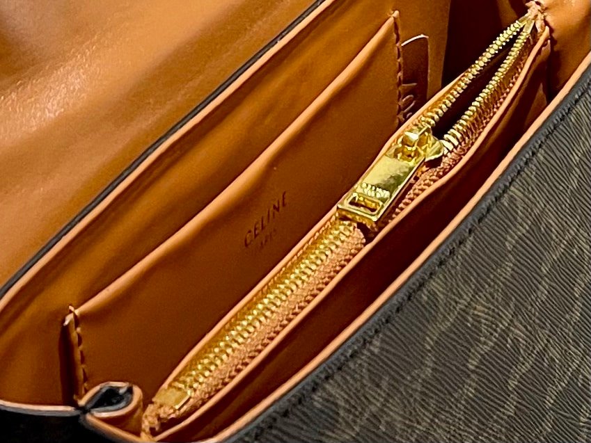 Ce1i*e Medium Ce1i*e Victoire Bag In Triomphe Canvas Tan 23Cm 115852Frh 04Lu