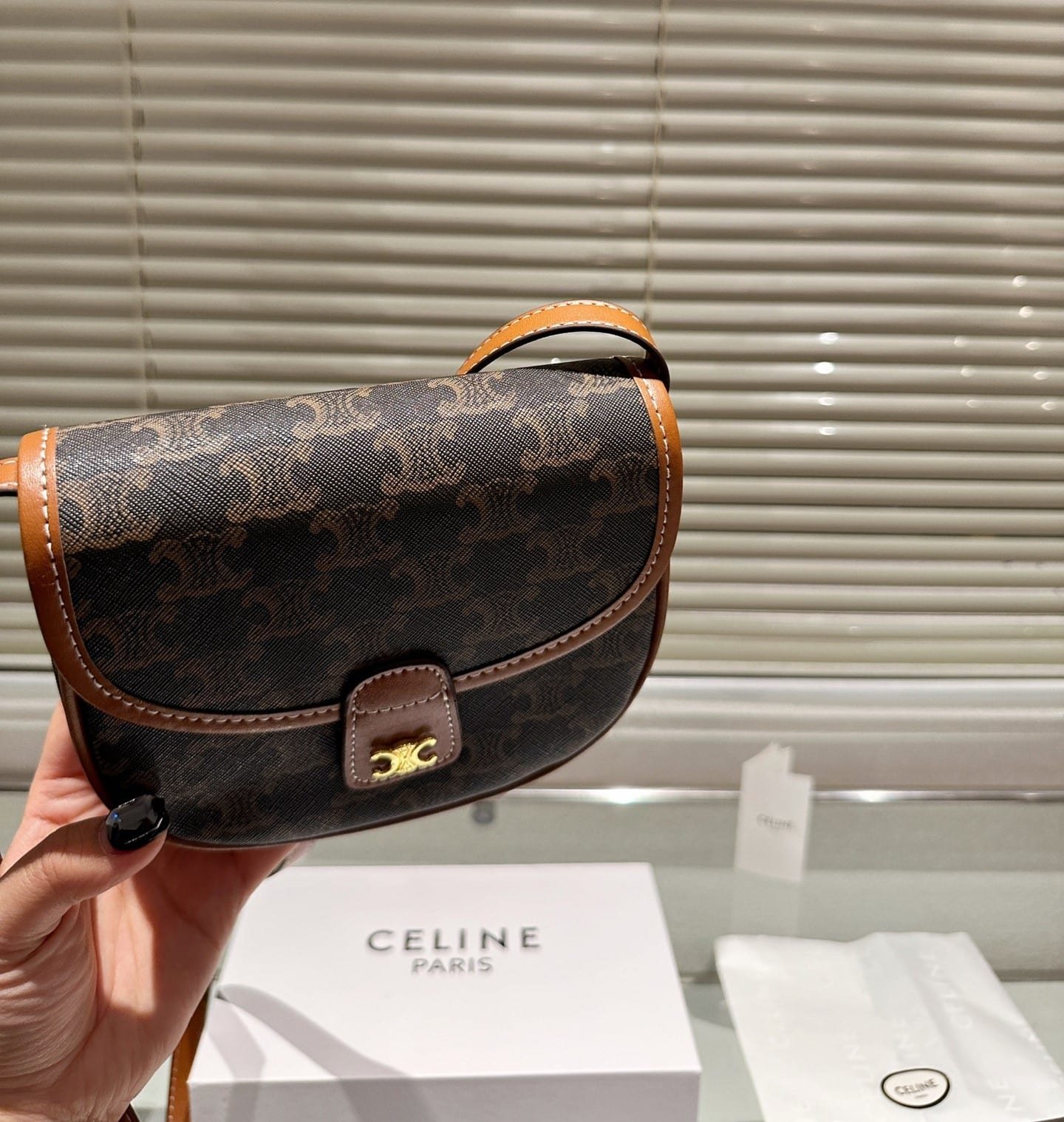 Ce1i*e Mini Besace In Triomphe Canvas And Calfskin Tan 17Cm 196702Bzj 04Lu
