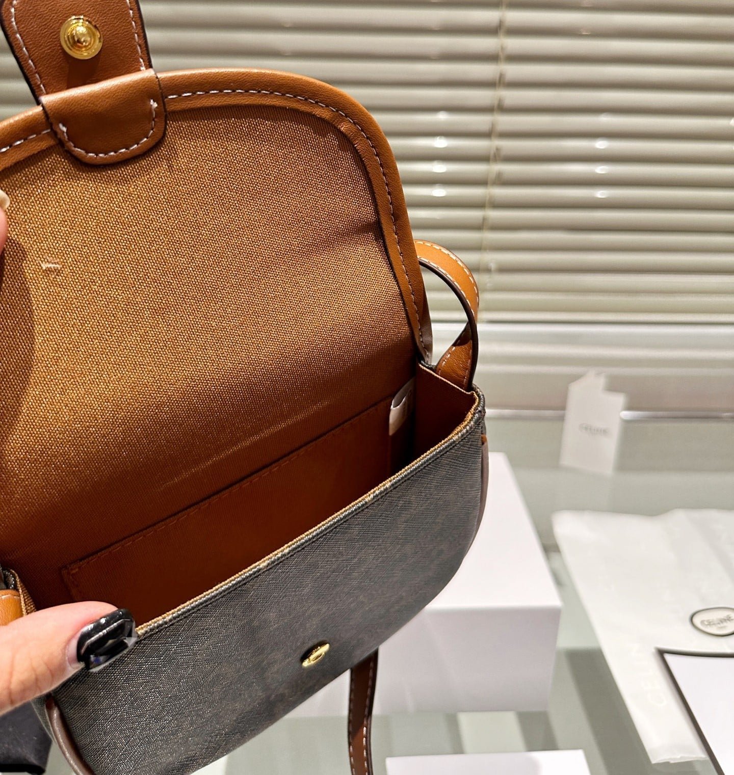 Ce1i*e Mini Besace In Triomphe Canvas And Calfskin Tan 17Cm 196702Bzj 04Lu