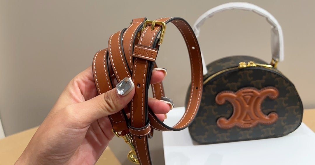 Ce1i*e Half Moon Case Cuir Triomphe In Triomphe Canvas And Calfskin Tan 18Cm 10K642Ecm 04Lu