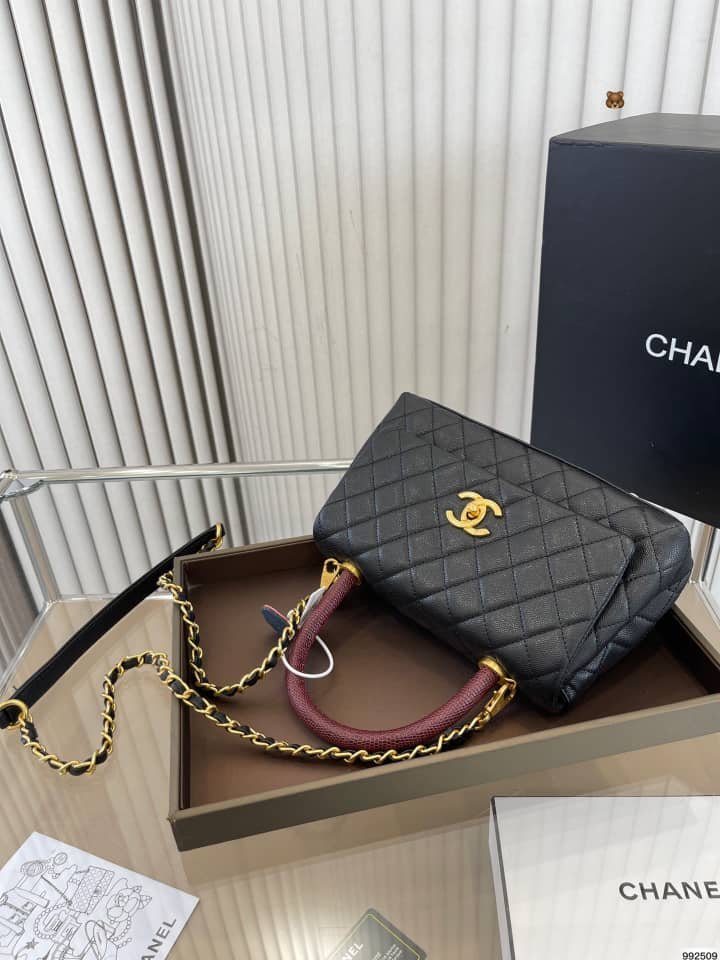 Ch**el Medium Coco Handle Bag Gold Hardware Black 23Cm
