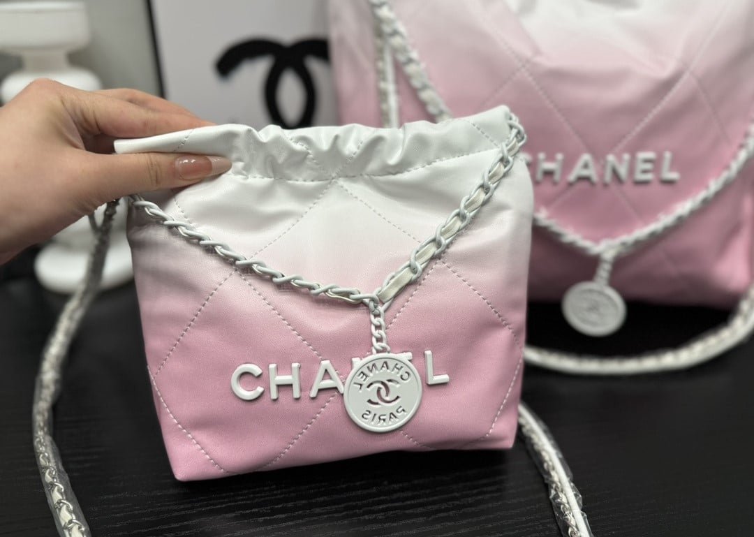 Ch**el 22 Mini Handbag Patent Gradient Calfskin Pink 20Cm