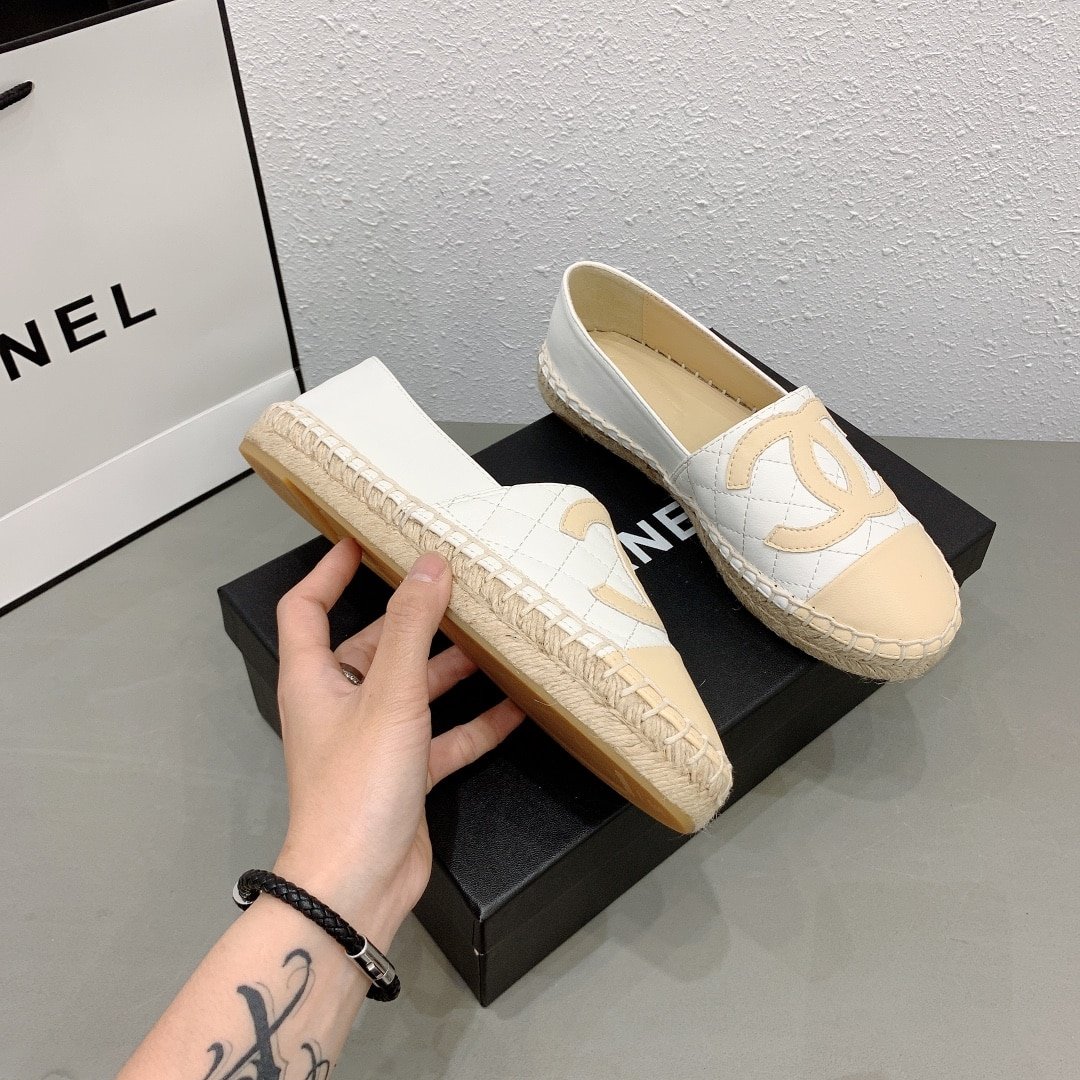 Ch**el Cc Espadrilles Slip On White Beige
