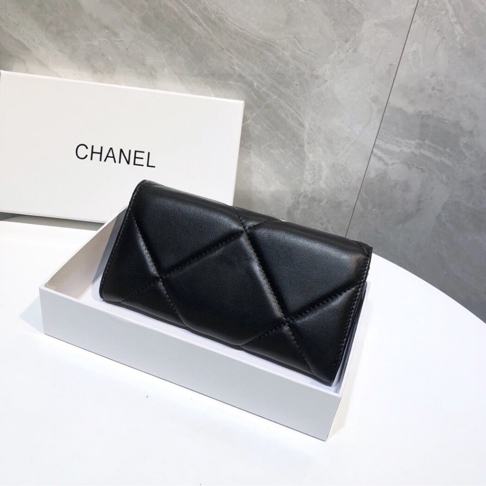 Ch**el 19 Flap Long Wallet Black 19Cm