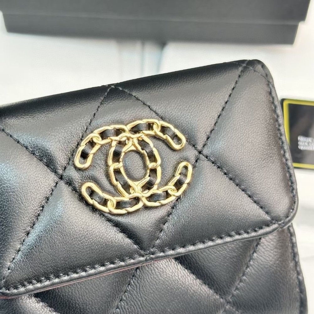 Ch**el 19 Flap Card Holder Black 11Cm Ap1790 B04852 94305
