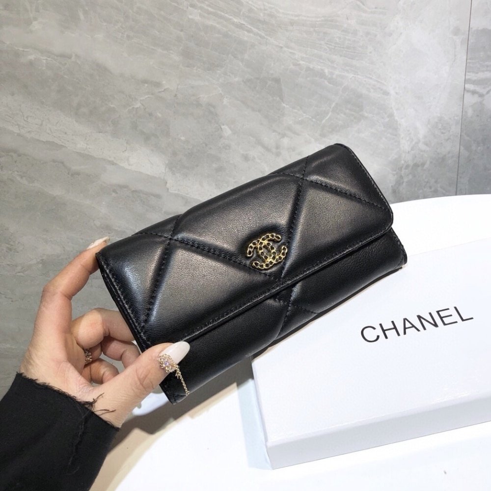 Ch**el 19 Flap Long Wallet Black 19Cm