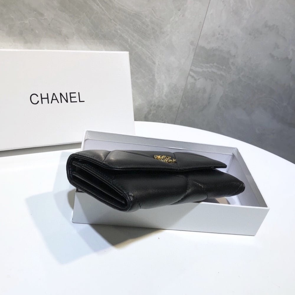 Ch**el 19 Flap Long Wallet Black 19Cm