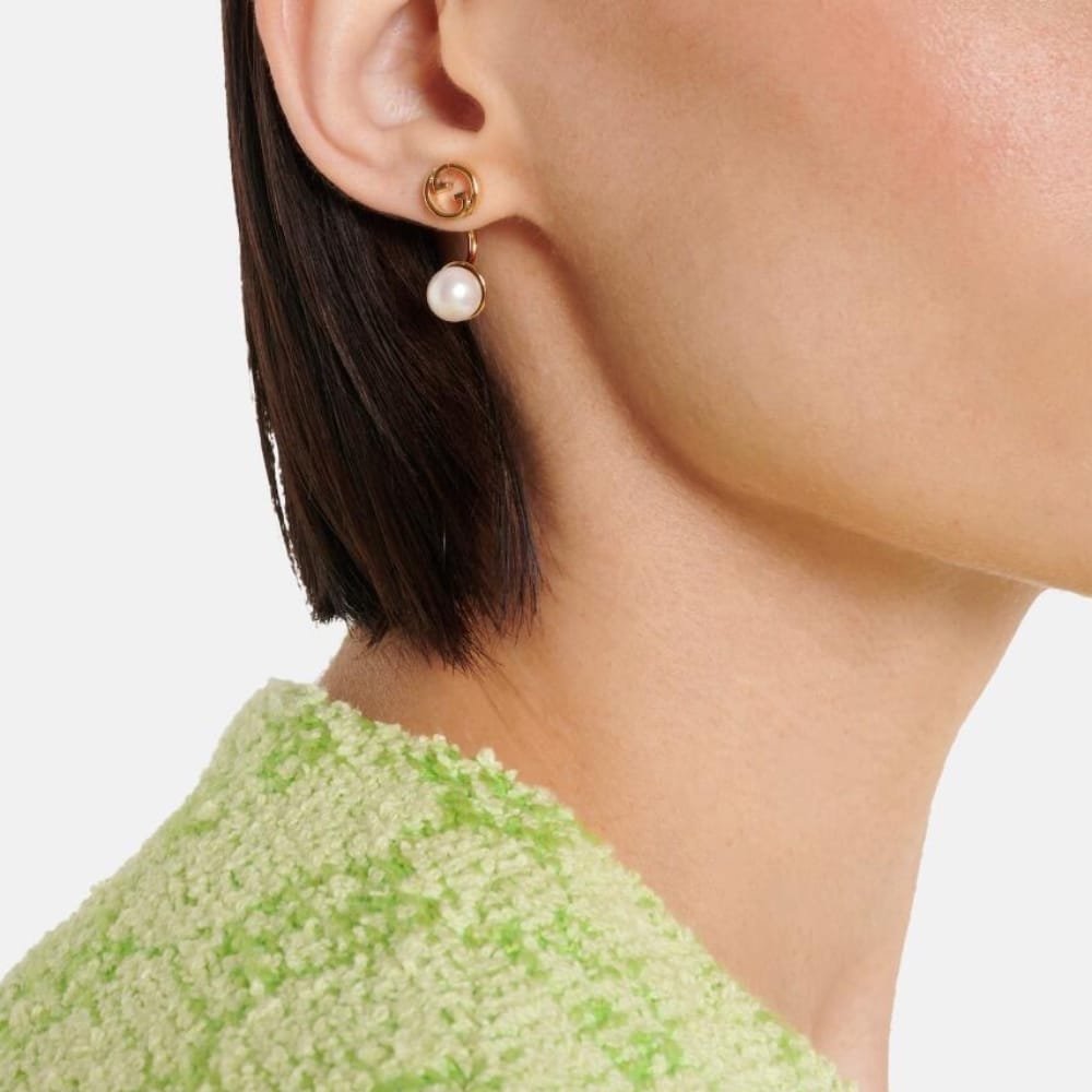 Gvc*1 Blondie Resin Pearl Earrings In Yellow Gold Tone Metal 797497 Jcf27 8062