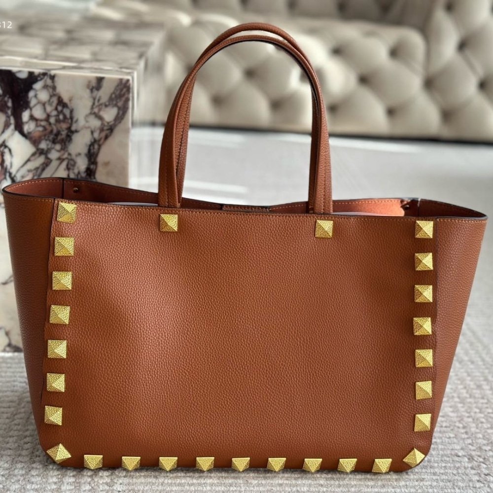 Va1e*ntin0 Garavani Rockstud Tote Bag Brown 40Cm