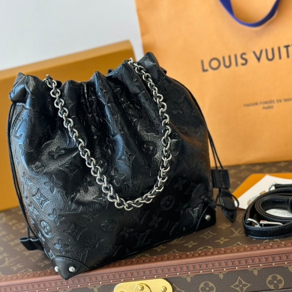 L0vis Vvtt0n Noé Trunk PM Bag Coussin Black 20Cm M13484