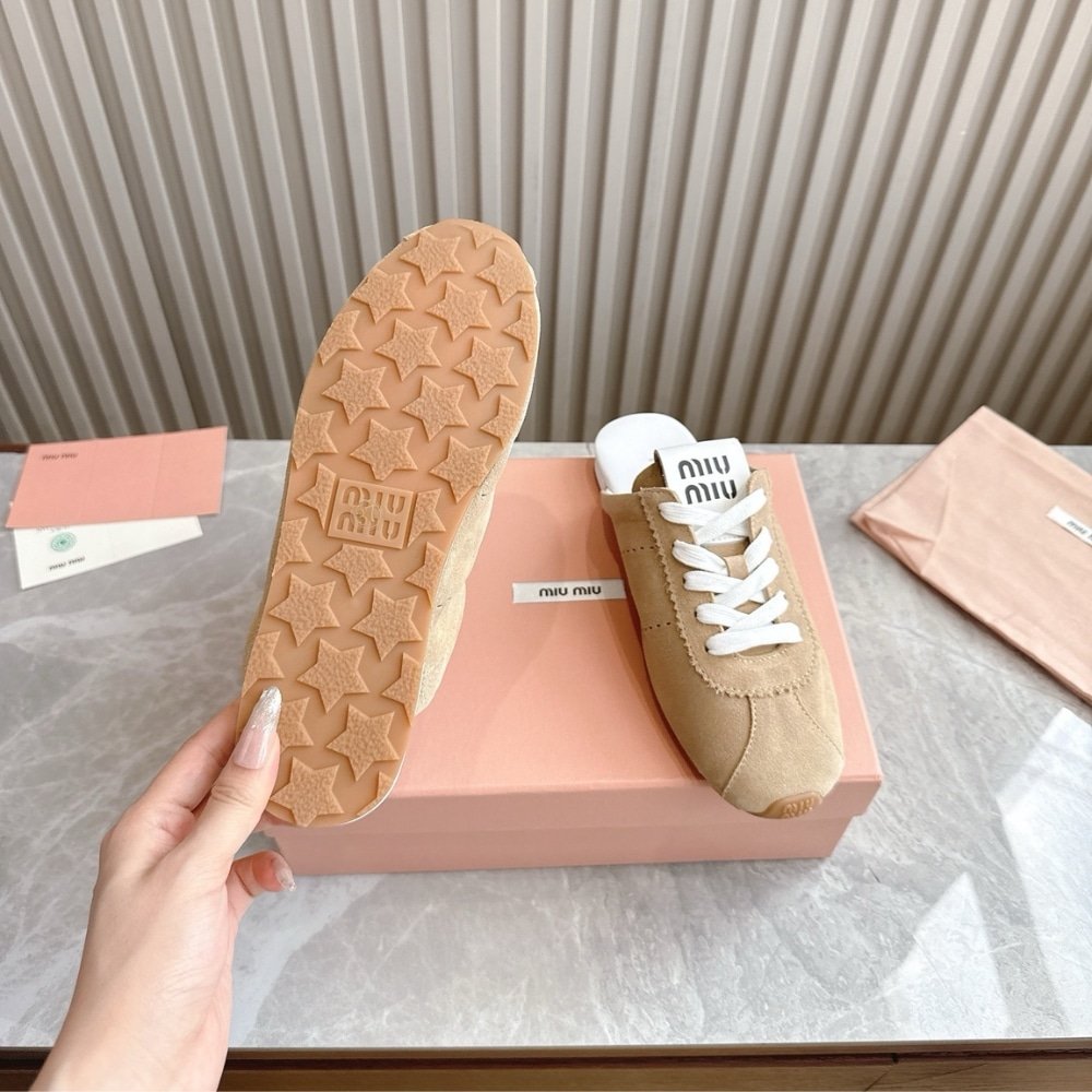 M1um1u Plume Suede Mules Desert Beige 5E467E 054 F0F24 F 005
