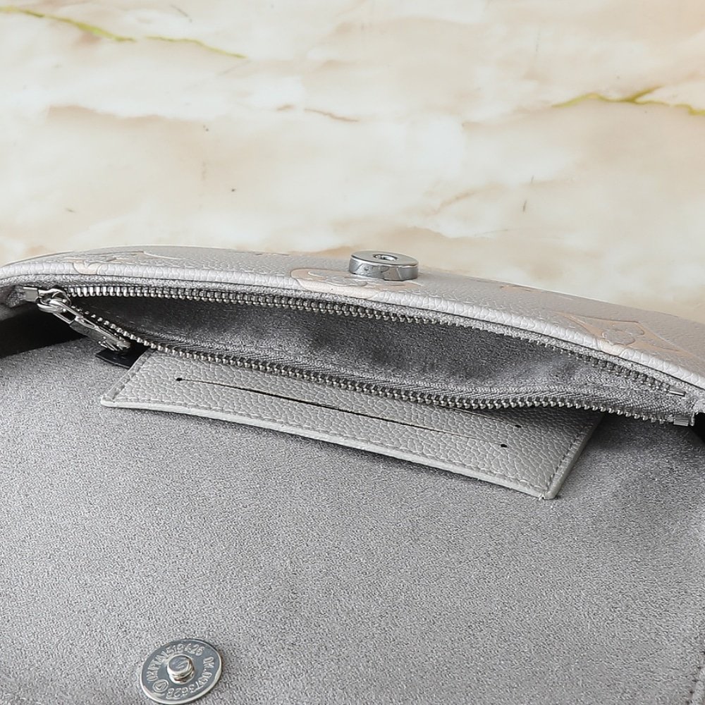 L0vis Vvtt0n Wallet On Chain Ivy Brume Gray 23Cm M14225