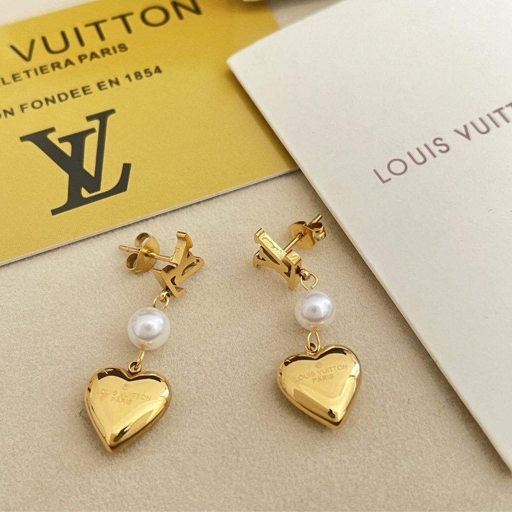 L0vis Vvtt0n Lv Heart Earrings Gold M01011