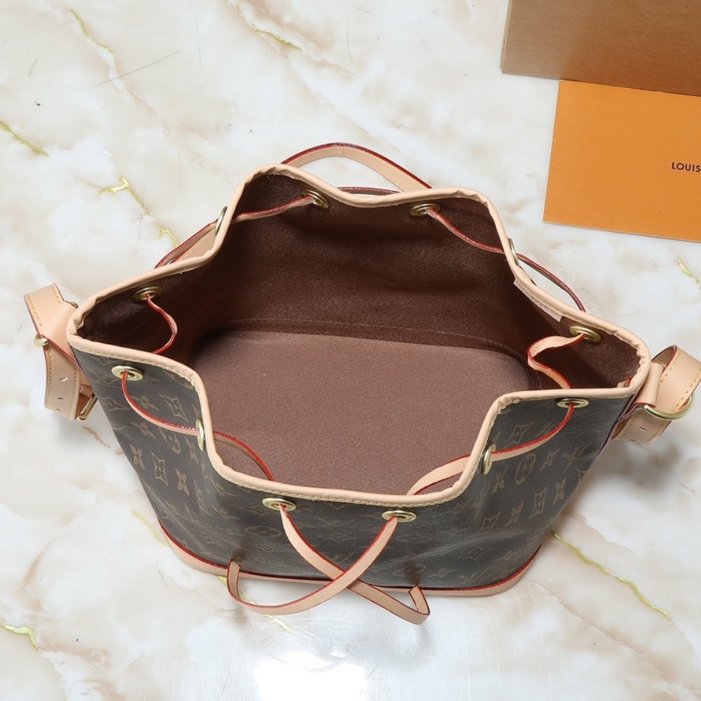 L0vis Vvtt0n Petit Noé Bag Monogram Brown 27Cm M46984