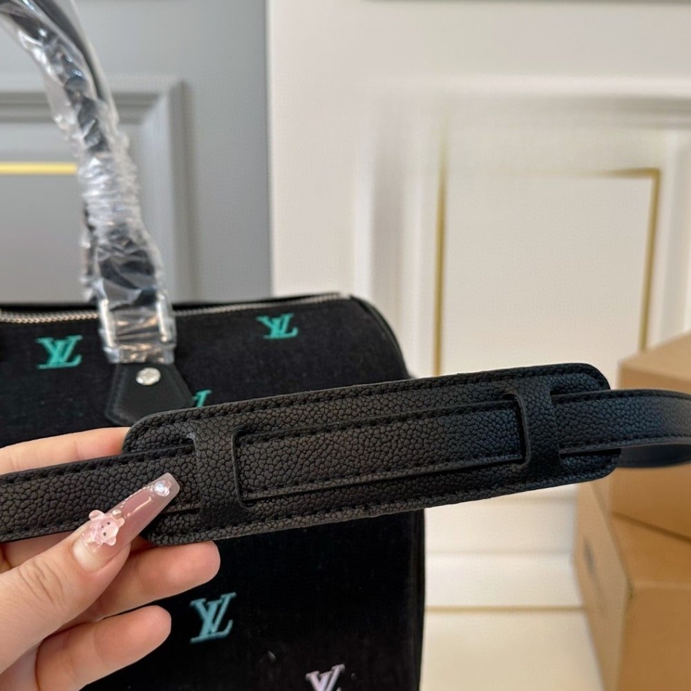 L0vis Vvtt0n Keepall Bandoulière Black Denim 40Cm
