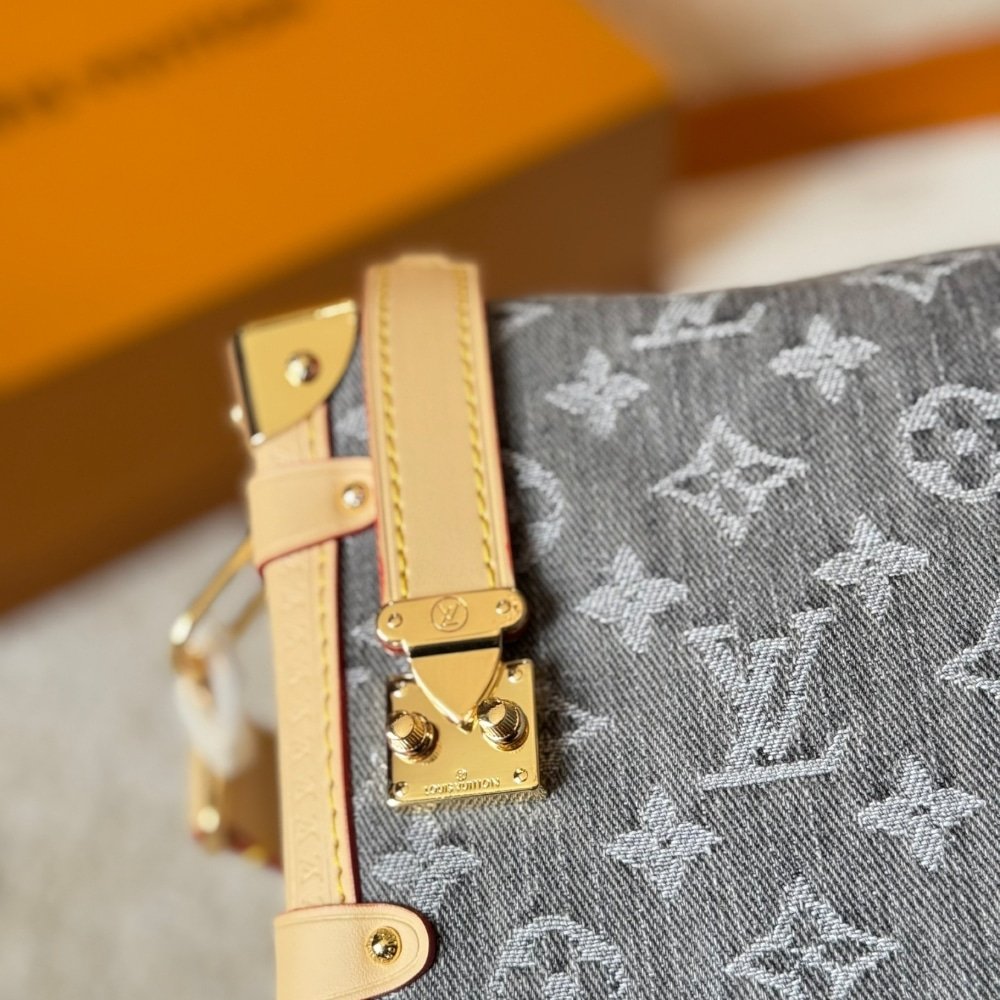 L0vis Vvtt0n Side Trunk MM Bag Denim Grey 23Cm M13285