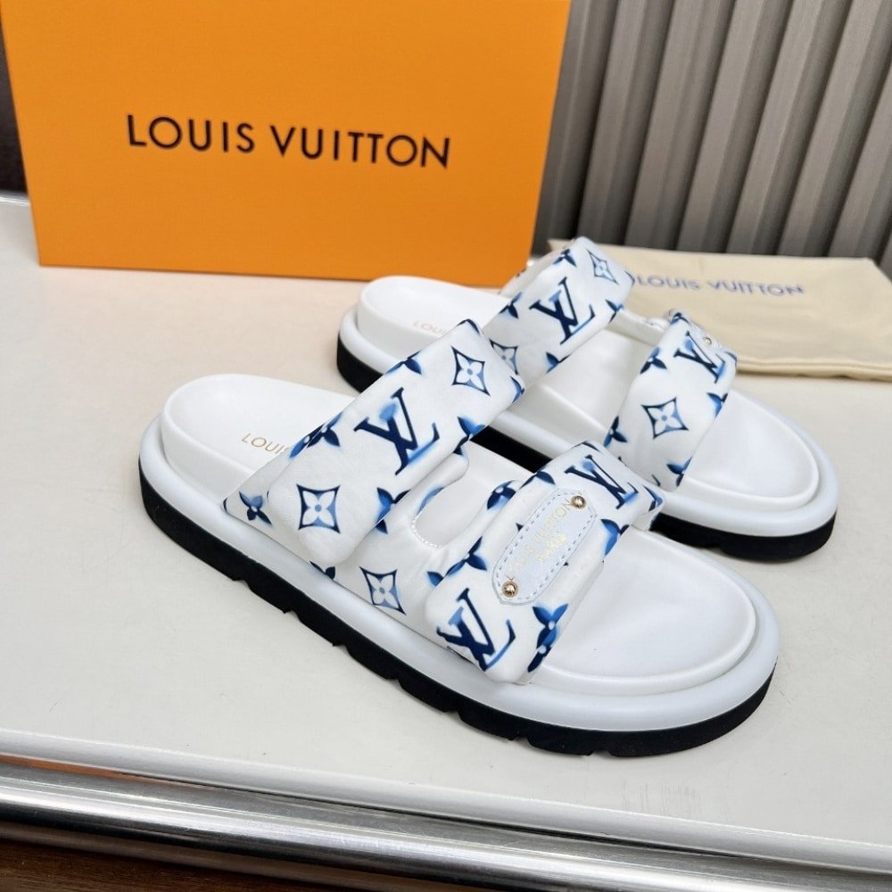 L0vis Vvtt0n Monogram Pool Slides