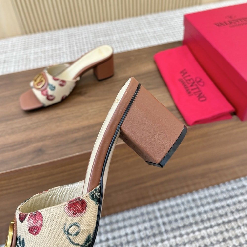 Va1e*ntin0 Vlogo Signature Cherryfic Slide Sandal Natural 6W0S0Mh7Nnx 32H