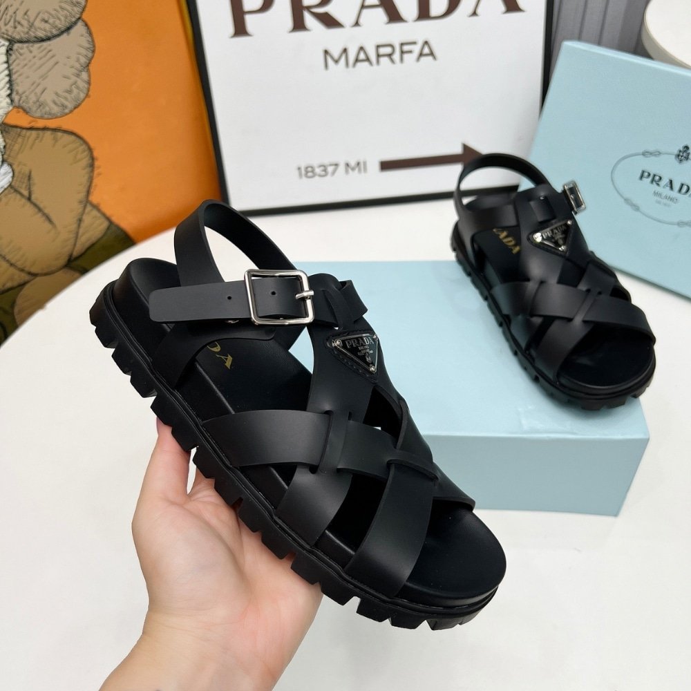 Pra*a Crisscross Rubber Sandals Black 2X3118 3Lkk F0002 F G000