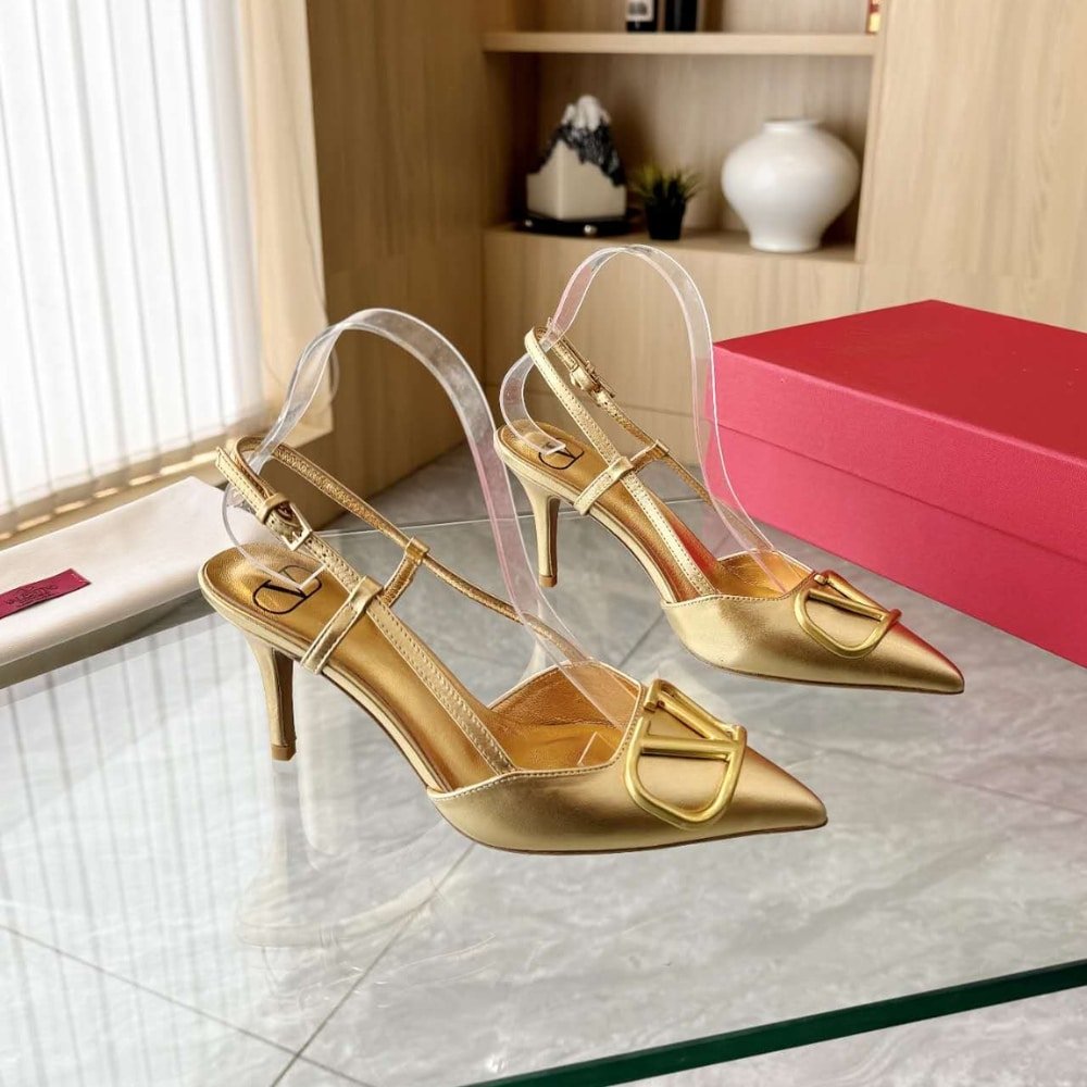 Va1e*ntin0 Vlogo Signature Slingback Pump In Gold
