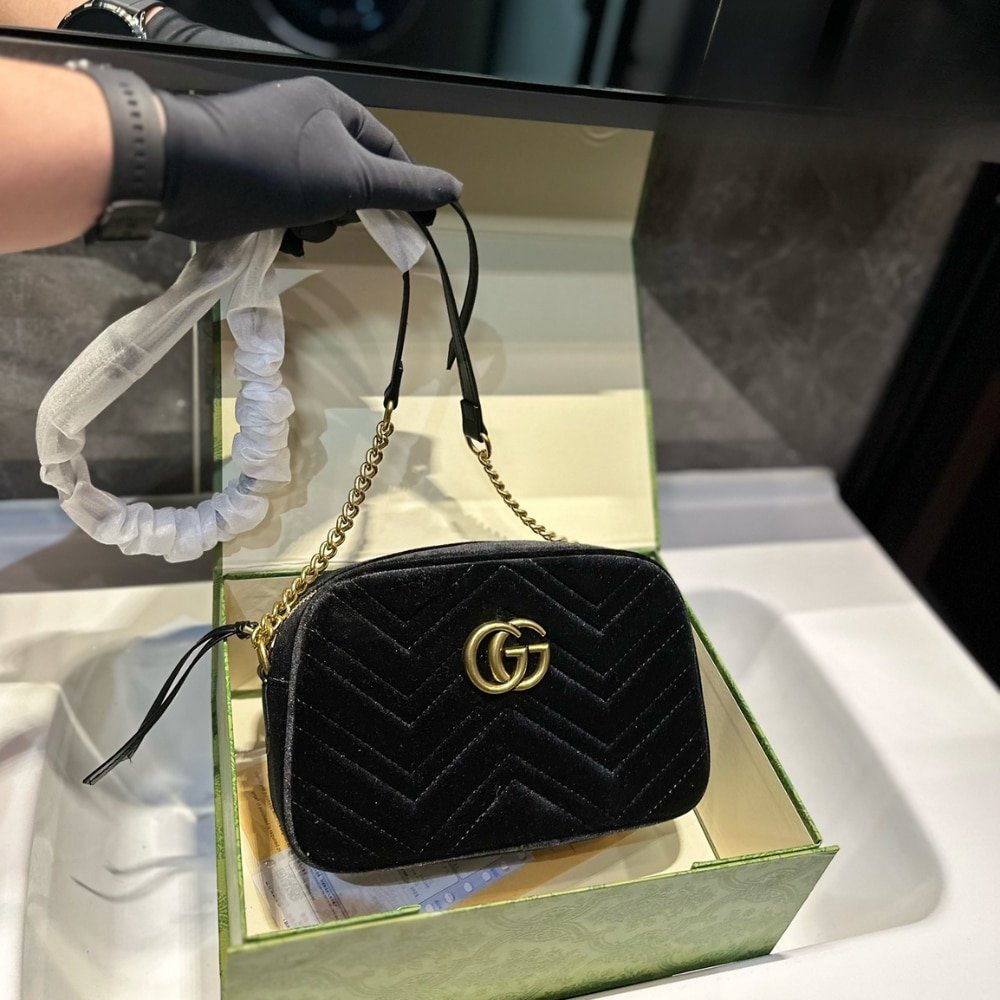 Gvc*1 Small Gg Marmont Camera Bag Velvet Black 23Cm