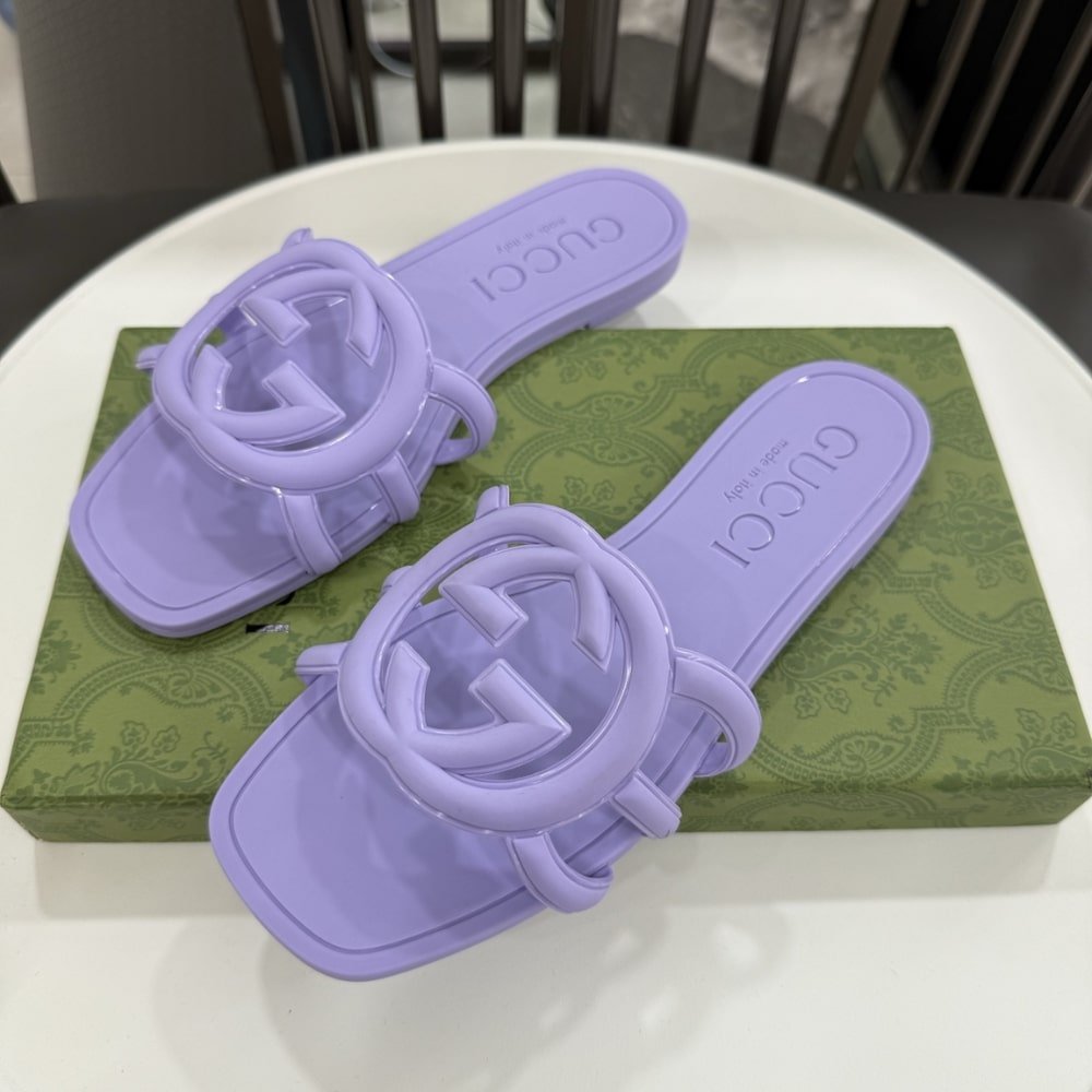 Gvc*1 Women’s Interlocking G Slide Sandal Lilac 780307 J8700 5316