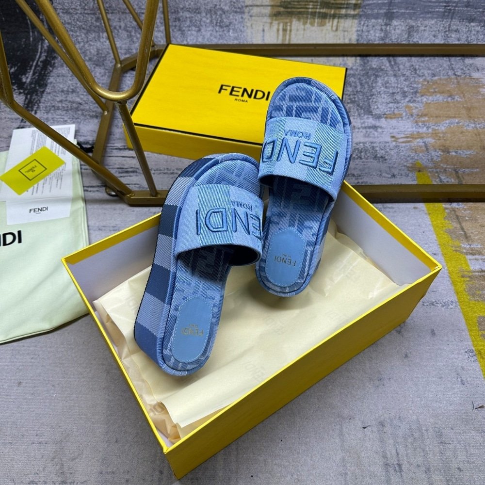 F**di Sunshine Flatform Slides Light Blue Denim 8R8515Asb5F1Std