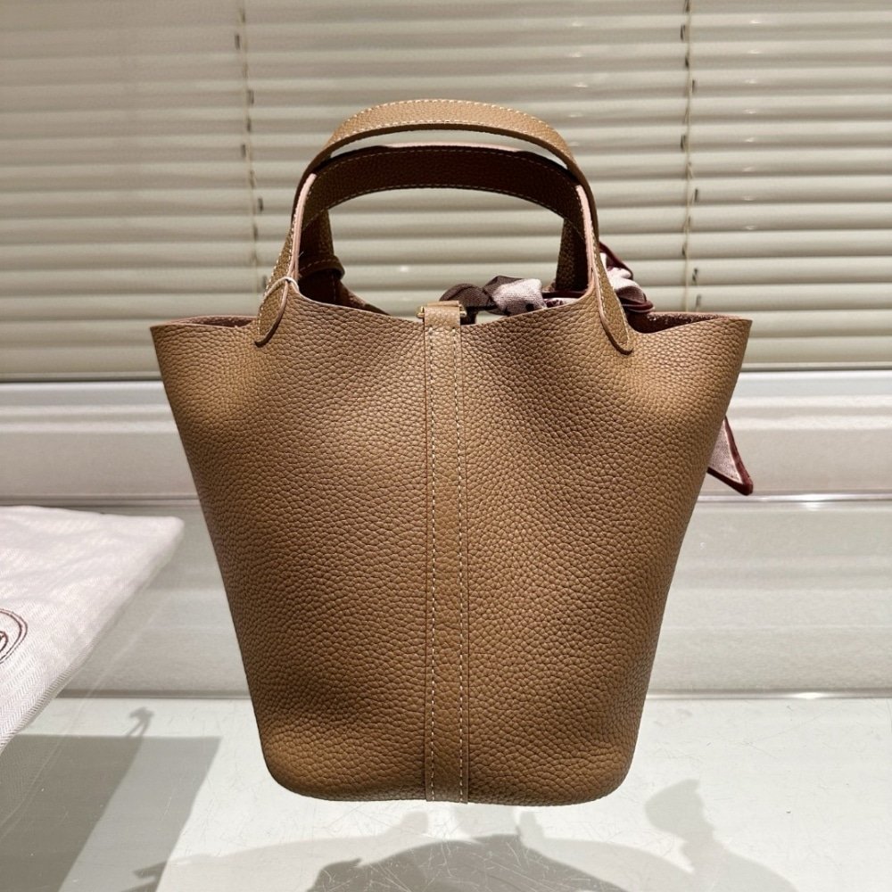 H**me5 Picotin Lock 18 Bag Etoupe With Gold 18Cm H056289Cc18
