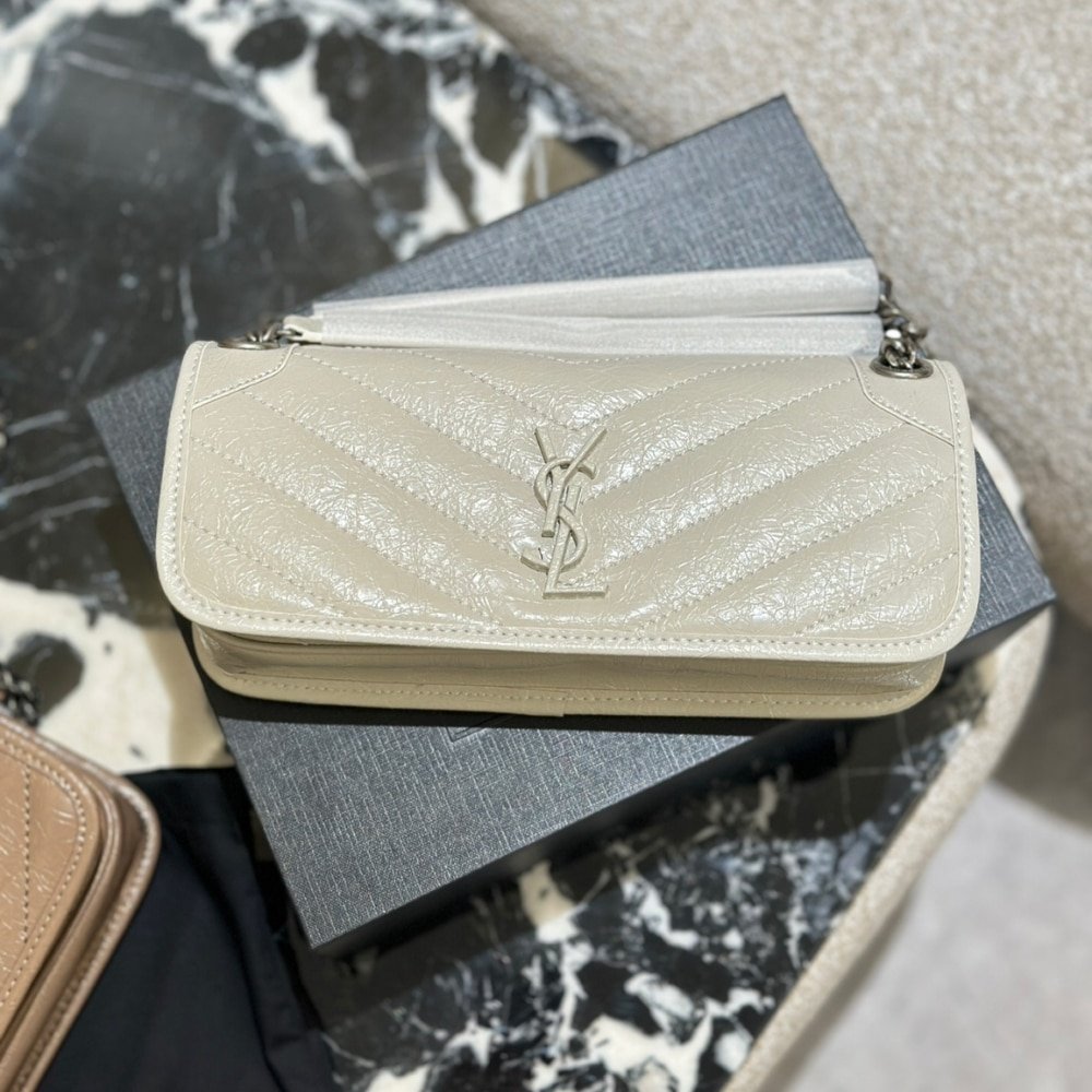 Sa1nt Lau*nt Mini Matelasse Monogram Niki Bag White 26Cm
