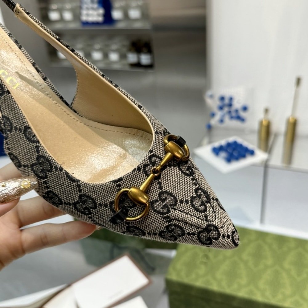 Gvc*1 Women’s Horsebit Slingback Pump Beige And Blue 782627 2Hk80 4041