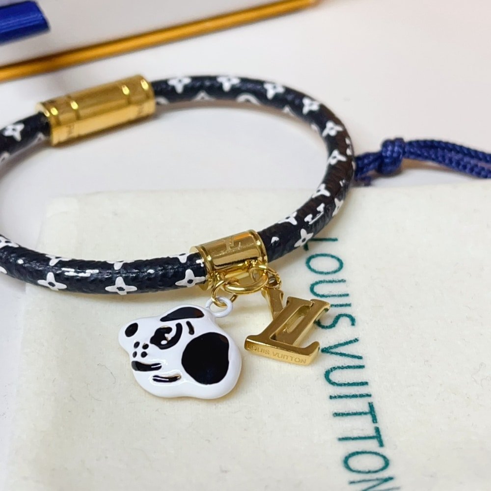 L0vis Vvtt0n Animogram Bracelet Monogram Black M8664F