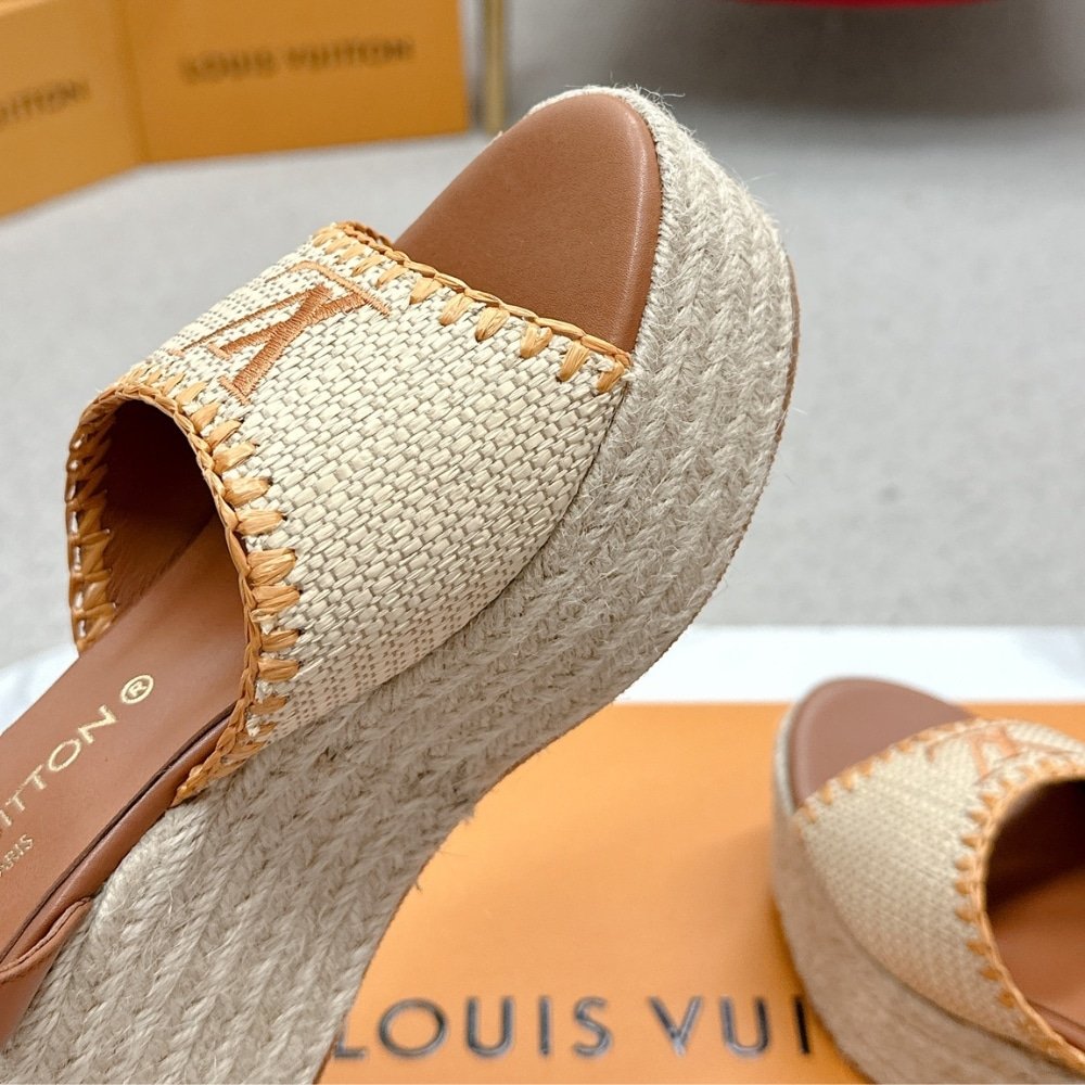 L0vis Vvtt0n Helios Wedge Sandal Raffia Brown