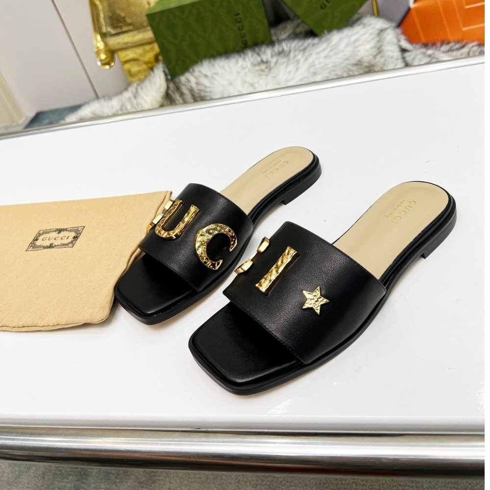 Gvc*1 Women’s Logo Embellished Slide Sandals Black