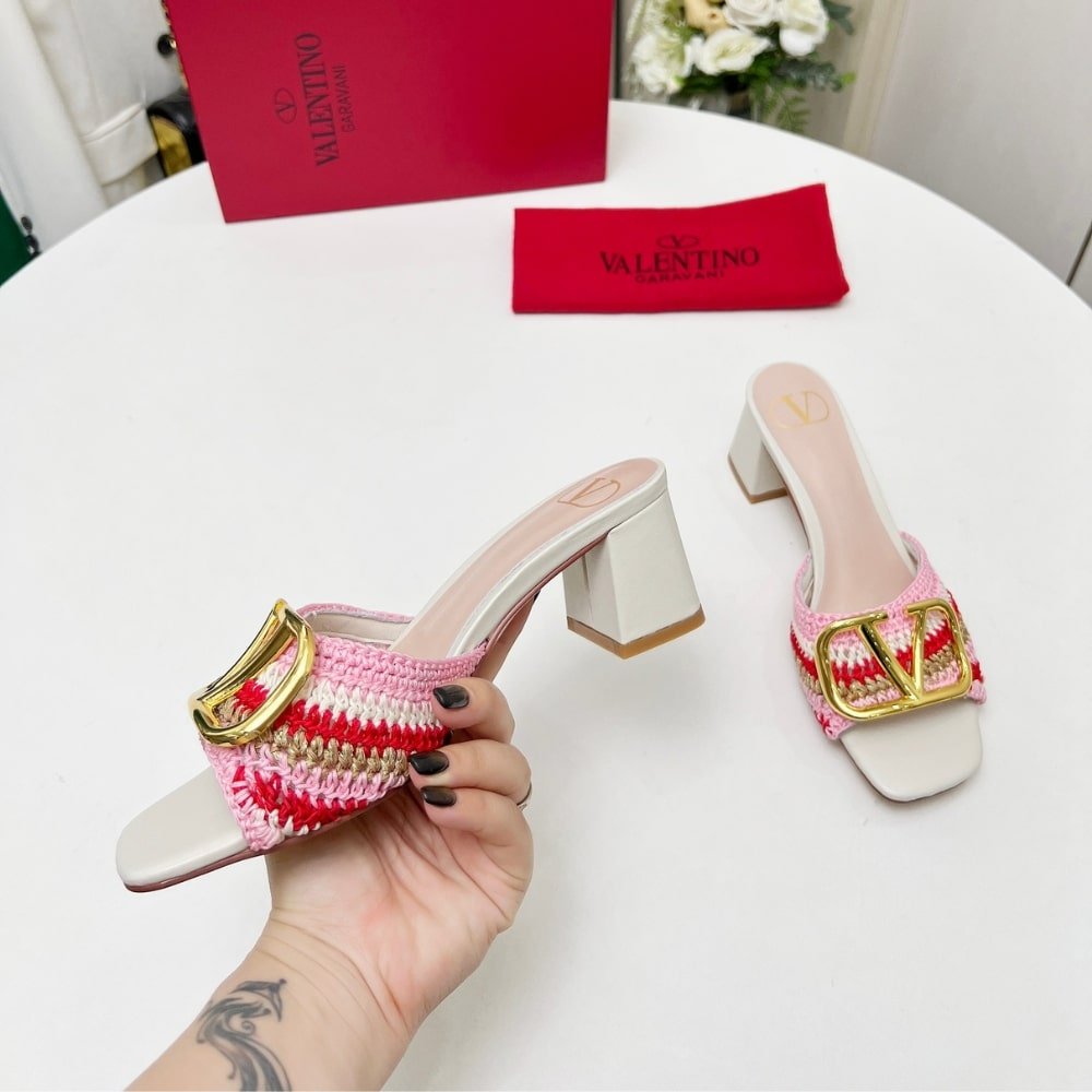 Va1e*ntin0 Garavani Crochet Vlogo Signature Slide Sandals Pink