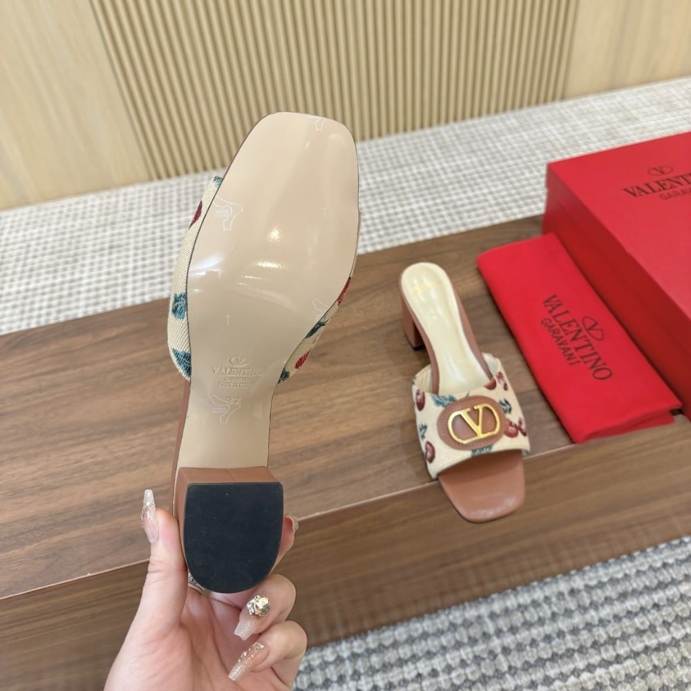 Va1e*ntin0 Vlogo Signature Cherryfic Slide Sandal Natural 6W0S0Mh7Nnx 32H